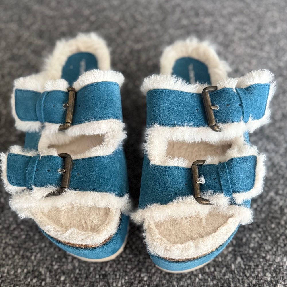 Intentionally Blank Blue Fuzzy Platform Sandals